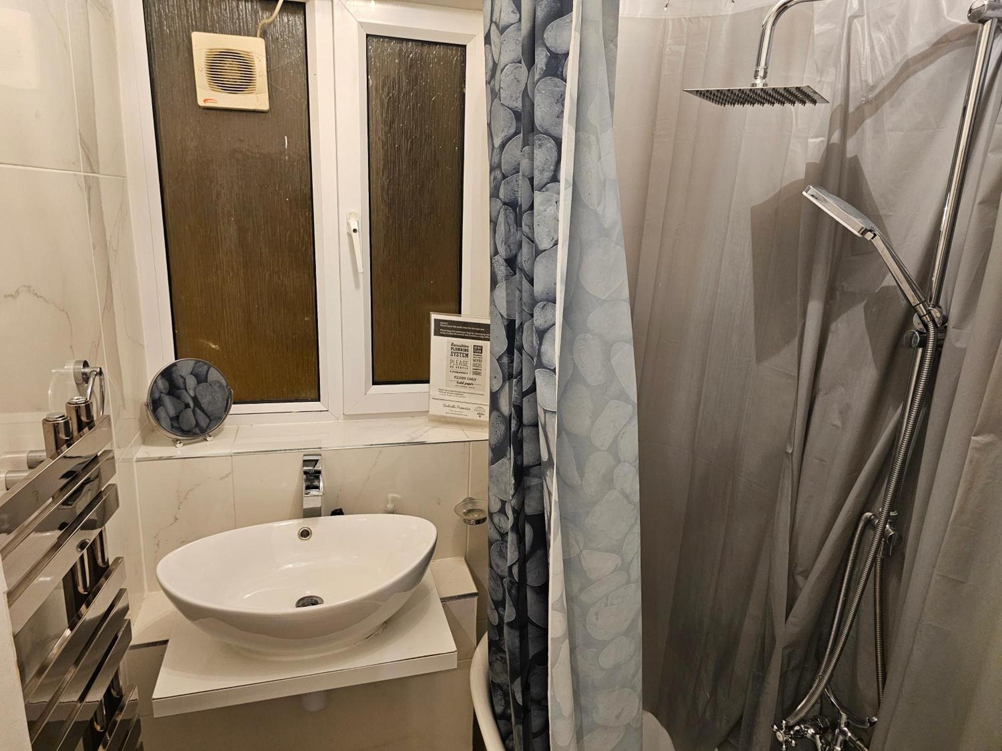 Umbrella Properties London Woolwich Esterno foto